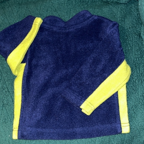 Peek-A-Babe, Fleece sport top - Picture 3 of 4